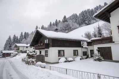 Oma FRIEDA im Winter