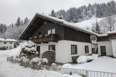 Oma FRIEDA im Winter