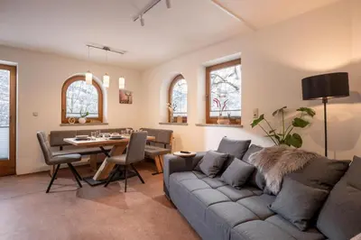 Ein Sitzbereich in der Unterkunft Ferienwohnung am Penningberg