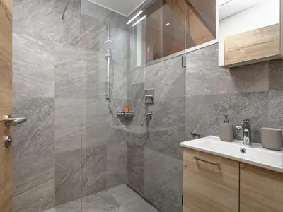 Ein Badezimmer in der Unterkunft Tennerhof Apartments Top 1 2 3