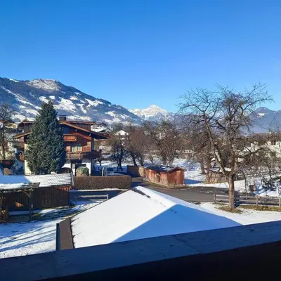 Ein allgemeiner Bergblick oder ein Berglick von der Ferienwohnung aus