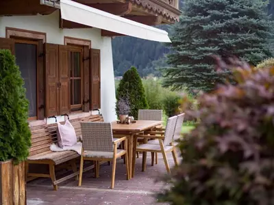 Ein Garten an der Unterkunft Holiday apartment Tristnerblick in the Huaterhof