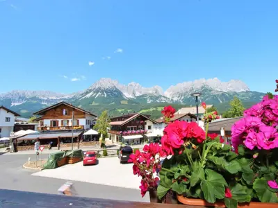 Ein allgemeiner Bergblick oder ein Berglick von des Chalets aus
