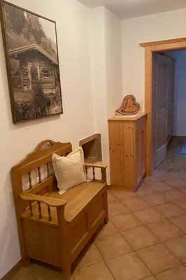 Ein Sitzbereich in der Unterkunft Holiday Home Chalet Mühlbachl in Rohrberg-Rohr by Interhome