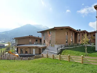 Ein allgemeiner Bergblick oder ein Berglick von des Ferienhauses aus