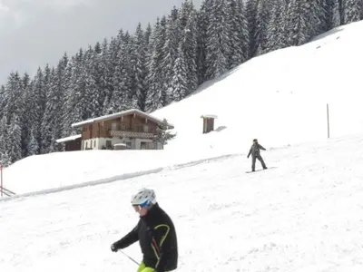Holiday Home Wallegg-Lodge in Saalbach-Hinterglemm by Interhome im Winter