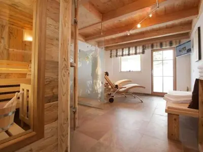 Ein Sitzbereich in der Unterkunft Holiday Home Wallegg-Lodge in Saalbach-Hinterglemm by Interhome