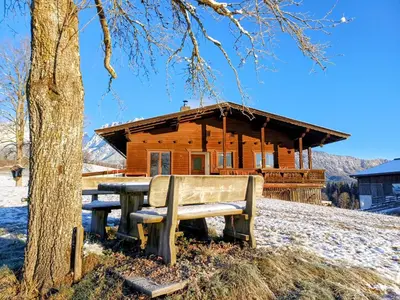 Das Gebäude in dem sich der Bauernhof befindet