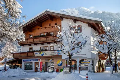 Ein allgemeiner Bergblick oder ein Berglick von der Ferienwohnung aus