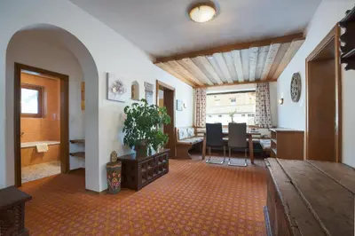 Ein Sitzbereich in der Unterkunft Apartment Klaus