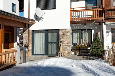 Das Gebäude in dem sich die Ferienwohnung befindet
