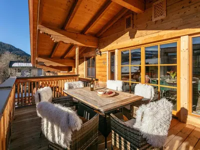 Ein allgemeiner Bergblick oder ein Berglick von der Ferienwohnung aus