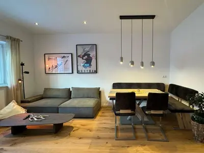Ein Sitzbereich in der Unterkunft Lucy s Studio Apartment Kössen