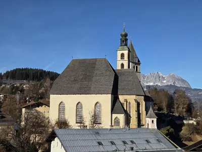 Ein allgemeiner Bergblick oder ein Berglick von der Ferienwohnung aus