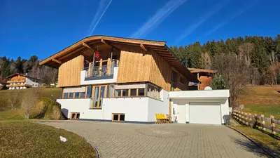 Das Gebäude in dem sich die Ferienwohnung befindet