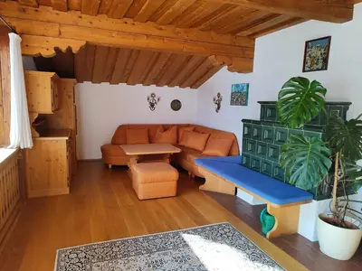 Ein Sitzbereich in der Unterkunft Appartement Steindl