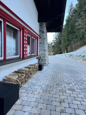 Das Gebäude in dem sich die Ferienwohnung befindet
