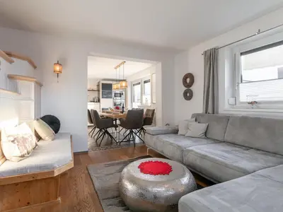 Ein Sitzbereich in der Unterkunft Kaiser Chalet Ebbs