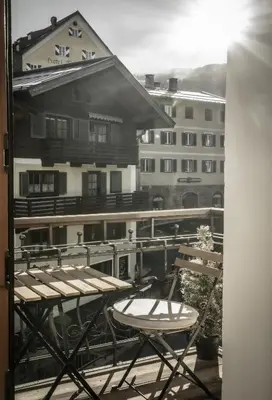 Ein Balkon oder eine Terrasse in der Unterkunft Das Mantinger 2 - Das edle Chalet im Herzen Kitzbühels