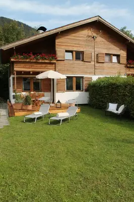 Ein Garten an der Unterkunft Chalet am wilden Kaiser