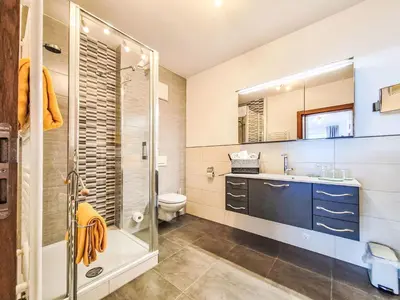 Ein Badezimmer in der Unterkunft Apartment Glück auf by Interhome