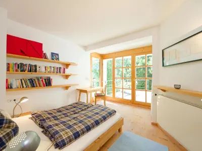 Die Bibliothek im Chalet