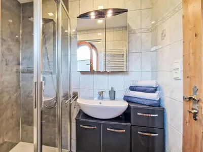 Ein Badezimmer in der Unterkunft Apartment August by Interhome