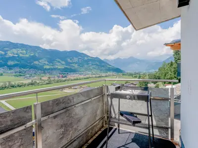 Ein allgemeiner Bergblick oder ein Berglick von der Ferienwohnung aus