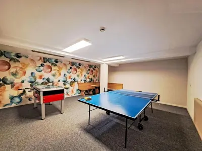 Tischtennis in der Unterkunft Apartment Aparthotel Iris-3 by Interhome oder in der Nähe