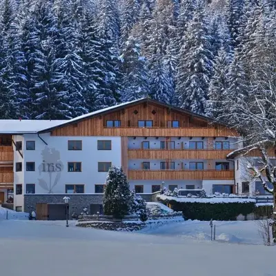 Apartment Aparthotel Iris-3 by Interhome