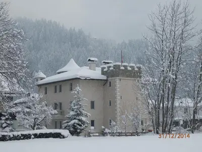 Schloßburg Reiserhof im Winter