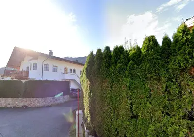 Ein Garten an der Unterkunft MountainRelaxKtzh