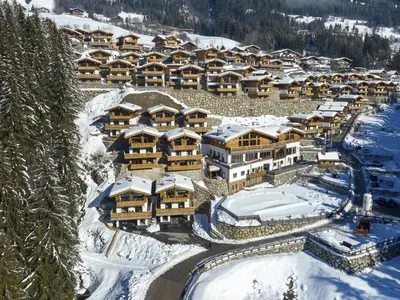 Neukirchen Chalet with Sauna, Balcony im Winter