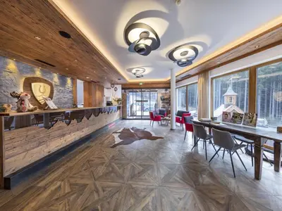 Ein Sitzbereich in der Unterkunft Chalet with Ski Access, Neukirchen