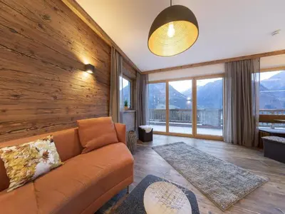 Ein allgemeiner Bergblick oder ein Berglick von des Chalets aus