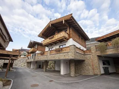 Das Gebäude in dem sich das Chalet befindet