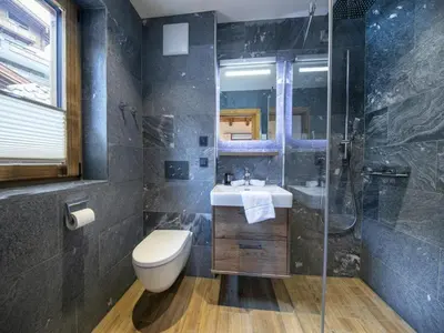 Ein Badezimmer in der Unterkunft Chalet in Neukirchen for 8 people