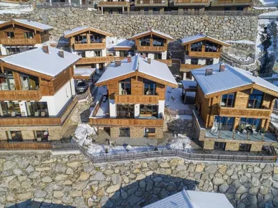 Das Gebäude in dem sich das Chalet befindet