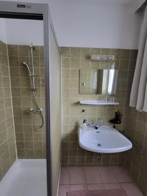 Ein Badezimmer in der Unterkunft Privatzimmer Haus Lienbacher
