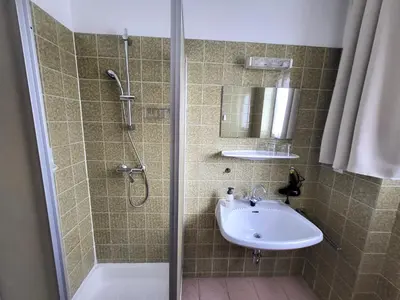 Ein Badezimmer in der Unterkunft Privatzimmer Haus Lienbacher