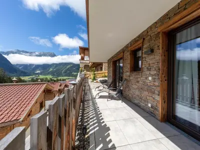 Ein allgemeiner Bergblick oder ein Berglick von des Chalets aus
