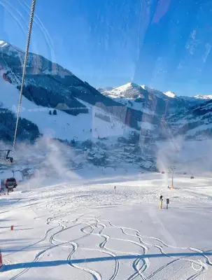 Bear Hutte Saalbach near Billa im Winter
