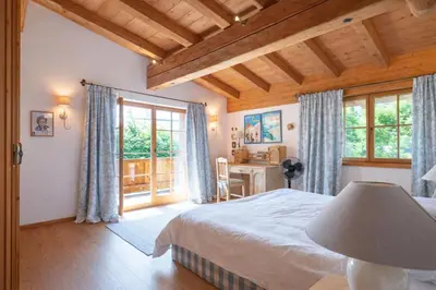 Ein Bett oder Betten in einem Zimmer der Unterkunft Residenz Chalet Lebenberg