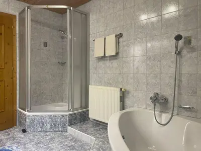 Ein Badezimmer in der Unterkunft Ferienhaus Schöser