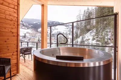 Ein allgemeiner Bergblick oder ein Berglick von des Hotels aus