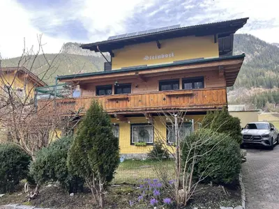 Ein allgemeiner Bergblick oder ein Berglick von des Bed & Breakfasts aus