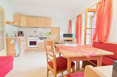 Küche/Küchenzeile in der Unterkunft Apartment in Schlitters with Two-Bedrooms 1