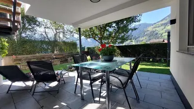 Ein allgemeiner Bergblick oder ein Berglick von der Ferienwohnung aus