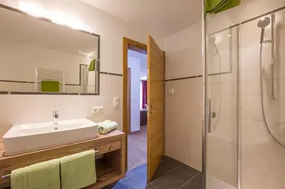 Ein Badezimmer in der Unterkunft Postgasthof Fischerwirt