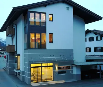 Das Gebäude in dem sich die Ferienwohnung befindet